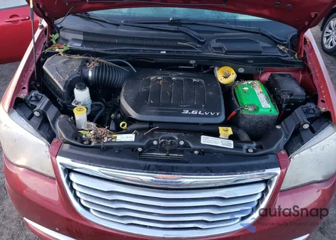 2014 Chrysler Town & Country Touring из США, поврежденный, VIN 2C4RC1BG1ER232361